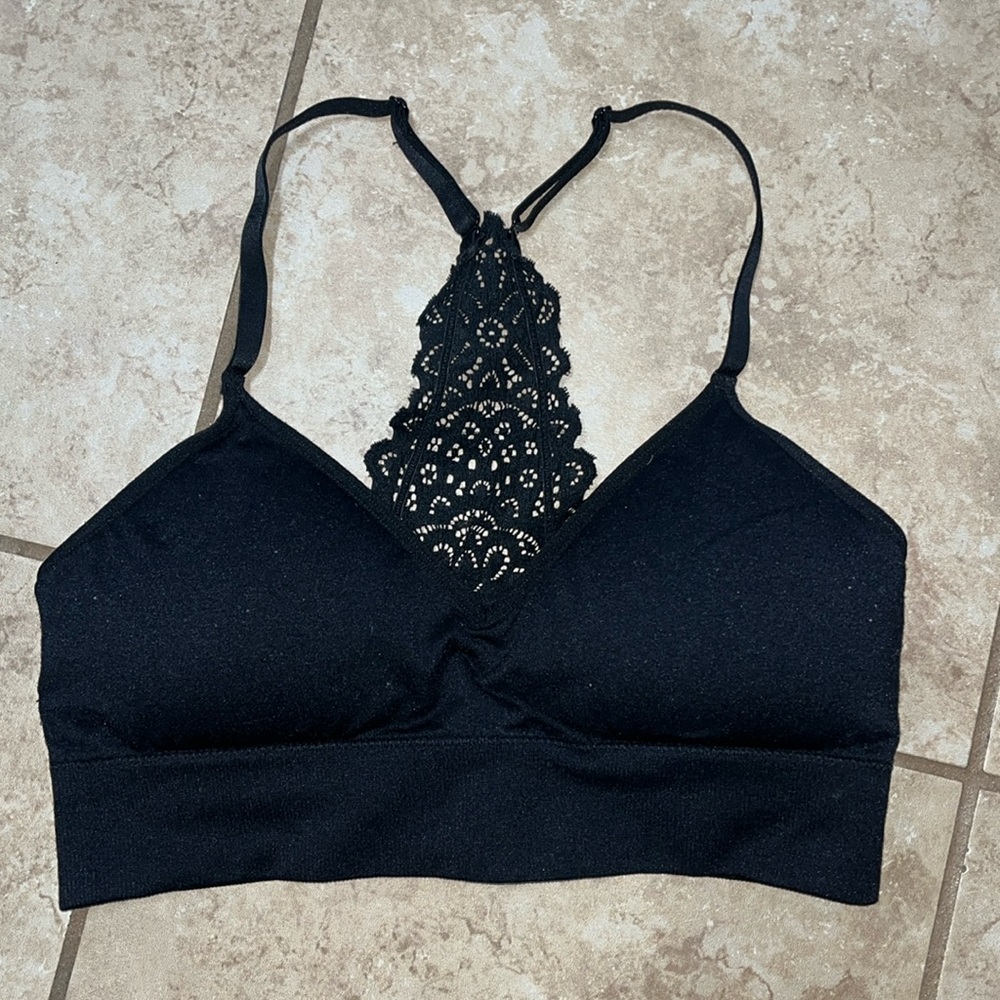Women’s Sportss Bra Size Medium -Brand Auden